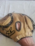 Mizuno GXC-100 Lefty Boys Broken-in Game Ready Baseball Catchers Mitt- Great. Fixed Price $34.99.