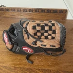 Rawlings PP110MB Savage Youth Baseball Glove Right Hand Throw Brown Black. Fixed Price $14.77.