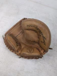 Vintage 1970S Spalding 42-7235 George Mitterwald Catchers Rht Glove. Fixed Price $31.45.