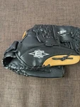 Easton Vrs Palm Pad 1/2 Pattern BX1155 Baseball Glove Black Brown.. Fixed Price $19.75.