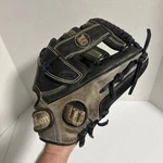 Wilson Onyx Softball Glove 11.75" Rht Fast Pitch A12RF15 1175 2004. Fixed Price $49.99.