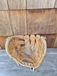 Wilson A2210 Bobby Bonds Pro Model Baseball Glove Rht Made In Taiwan. Fixed Price $15.99.