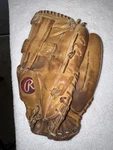Rawlings HFG-12 Deep Well Pocket American Series 12" Softball Size Glove Lh. Fixed Price $24.95.