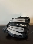 Mizuno Glove Lh Thrower- 11INCHES Gpp 1100Y3BG. Fixed Price $29.99.