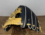 Franklin 11" Baseball Glove - Right Hand Throw Fieldmaster Series 22605. Fixed Price $16.99.