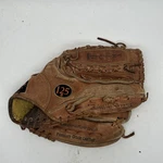 Vtg Louisville Slugger Baseball Glove Series G125-4C Lock Back 12.5 ?rht. Fixed Price $40.00.