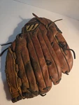 Mizuno Professional Model 13" Rht MWW1309 Glove. Fixed Price $21.99.