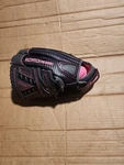 Franklin Fastpitch Pro Series Softball Fielding Glove, No Break-in Rt Hand. Fixed Price $17.00.
