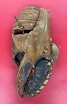 Vtg Nelson Fox Wilson Baseball Glove A270 Streamlined Fingers Grip-tite Pocket. Fixed Price $40.00.