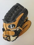 Louisville Slugger LP1350 Baseball Glove 13.5" Mitt Right Hand Throw. Fixed Price $20.99.