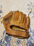 Vintage Wilson Hank Sauer Hawk A2196 Leather Baseball Glove Mitt Grip Pocket. Fixed Price $52.50.