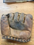 Vintage Wilson Baseball Glove Hawk Frank Thomas 1940S - A2184. Fixed Price $45.00.