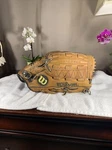 Wilson A1834 PS4 Pro Staff American Select Steerhide 12 Glove Rht Preoiled. Fixed Price $29.99.