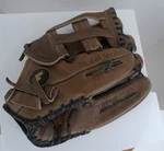 Vintage Ssk Medal Series Tranz-flex 13" Right Hand Baseball Glove. Fixed Price $16.79.