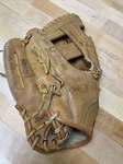 Rawlings Baseball Mitt Dave Winfield Signature NBG200 Lht Leather 11 Box 51. Fixed Price $11.99.