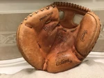 Wilson Usa A2542 32.5 Baseball Softball Catchers Mitt Left Throw. Fixed Price $110.00.