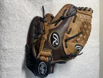 Rawlings Left-handed Baseball Glove Playmaker Series PM709 Rpu 10 1/2 Inch. Fixed Price $40.00.