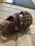 Worth Red Dot Series BDS-11 World Of Winner Baseball Glove Right Hand Throw. Fixed Price $23.99.