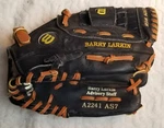 Barry Larkin Wilson Black Leather Youth Baseball Glove/mitt 11" A2482 Rht. Fixed Price $19.95.