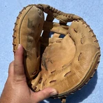 Vintage Catchers Mitt. Baseball Ssk Challenger Series CSG-723. Fixed Price $39.99.
