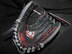Rawlings EABR5 Pawsox Youth Glove New With Tags Stadium Giveaway. Fixed Price $24.99.