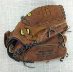 Wilson Pro 9 A1850 12.5 Baseball Glove Right Hand Thrower Aztec Leather. Fixed Price $19.00.