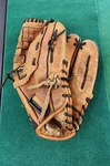 Mizuno Mpm 1339 Right Hand Throw Brown Baseball Softball Glove Missing Strap. Fixed Price $17.00.