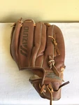 Adult Mizuno Professional Model Super Flex Palm Leather Baseball Glove MM5095. Fixed Price $26.99.