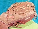 Vintage Youth Spalding Don Kessinger 42-3275 Baseball Glove. Fixed Price $11.99.