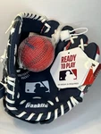 Franklin Mlb Rtp 9.5 In. T-ball Right-handed Thrower Glove With 22900. Fixed Price $16.00.