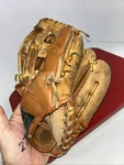 Vintage Ted Williams Leather Baseball Glove 16158 Sears Roebuck And Co Rht. Fixed Price $11.54.