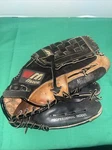 Mizuno Mz 1391 Baseball Glove Professional Model Max Flex Right Hand Throw. Fixed Price $34.95.