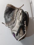 Mizuno GPP1006F3 Finch 10" Girls Softball Glove Fastpitch, Good/read. Fixed Price $14.99.