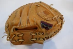 Spalding Signature Series 42-7639 Catchers Mitt Glove Righty Throw Pro Model. Fixed Price $44.95.
