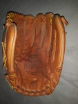 Vintage Baseball Lefthanded Leather Glove Righthanded Thrower Mag Leaguer LL1497. Fixed Price $26.00.
