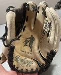 Rawlings PP95P3 Baseball Leather Glove, 1/2" Youth' Right Handed Thrower. Fixed Price $5.99.