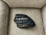 Mizuno Black GMVP-1300 Baseball Glove. Fixed Price $75.00.