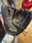 Mizuno Power Lock Max Flex Pro Model 12" Baseball Glove Mfx 1220, Rht, Leather. Fixed Price $19.99.