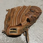 Wilson Baseball Glove Model A2350 The George Brett Mvp 390 Rh Throw. Fixed Price $29.99.