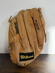 Wilson A1670 Elite Series Genuine Leather 14" Baseball Glove Mitt Rht. Fixed Price $27.00.