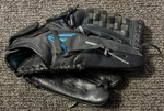 Easton Black BP1250FP 12.5" Fastpitch Softball Glove Rht. Fixed Price $14.95.