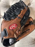 Rawlings Glove RFP125 Rht 12.5 Inch Fastpitch Softball/baseball. Fixed Price $38.99.