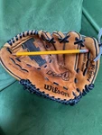 Wilson PRO450 Ball Model A0450 PG10 10" Rht Pre-owned B39A. Fixed Price $17.95.