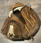 Easton NE-2FP Catchers Mitt Rht Oil Tanned Steer Hide Leather Natural Elite. Fixed Price $64.95.