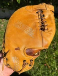 Vintage Wilson Major League Trapper Pro Model A2844 Baseball First 1B Mitt. Fixed Price $29.95.