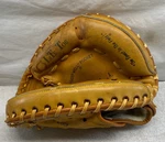 Rawling Rcm 45 Catcher Lance Parrish Baseball Glove Right Handed Thrower. Fixed Price $35.00.