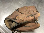 Mizuno Leather MZ1250 Professional 12.5" Baseball Glove Righty Used. Fixed Price $15.56.