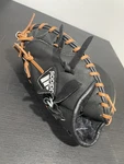 Adidas Youth TS3150BR Catchers Mitt Rht Black & Tan. Fixed Price $37.99.