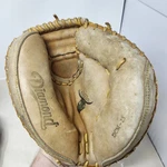 Diamond Dcm 25 Right Throw Rht Fastpitch Baseball Catcher's Mitt 10"-10.5". Fixed Price $59.99.