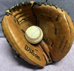 Wilson Pro A0500PCM Catchers Glove Mitt 32 Rht Ecco Leather Brown Black. Fixed Price $85.00.